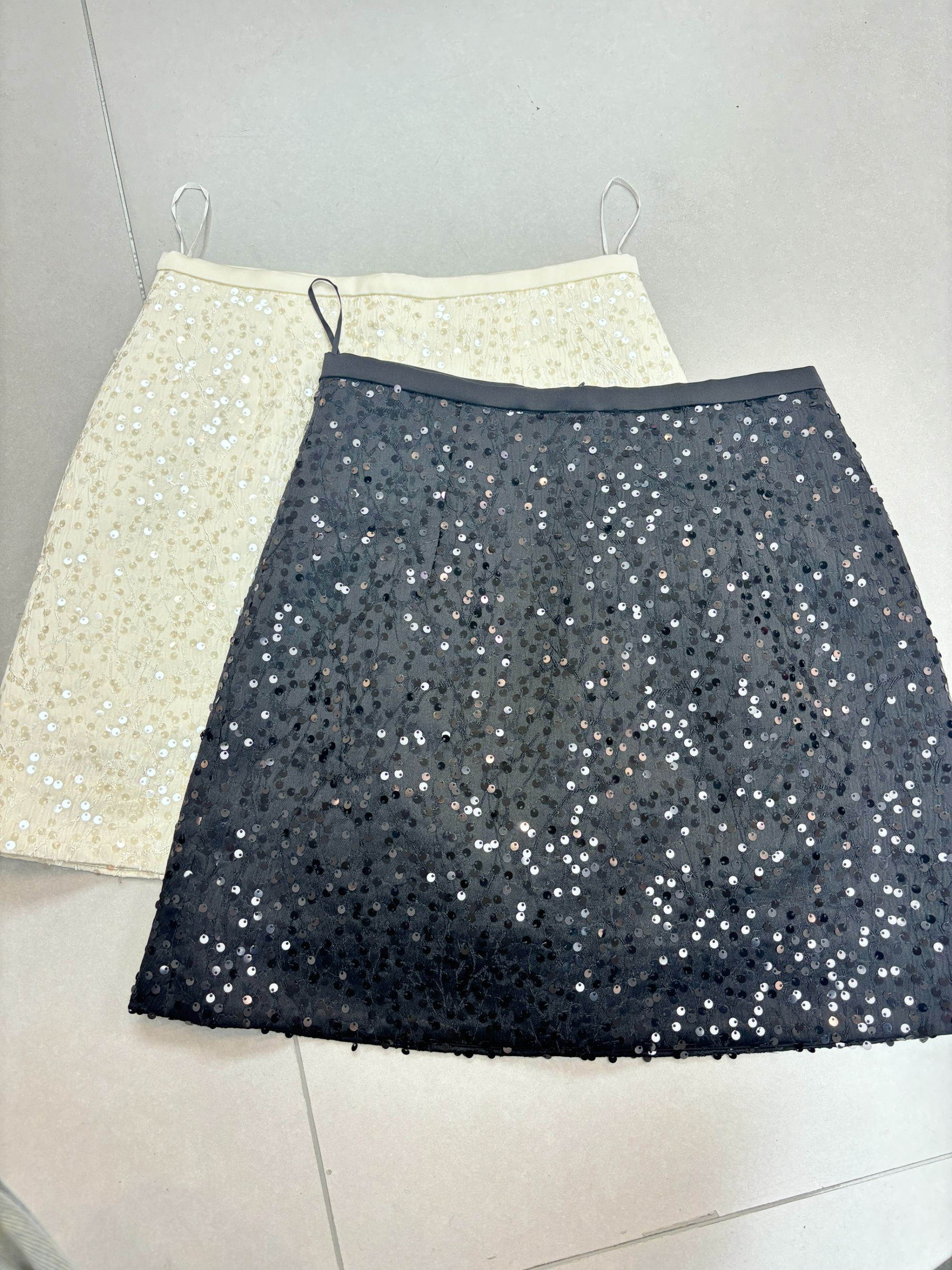 卡卡家半裙冬季百搭