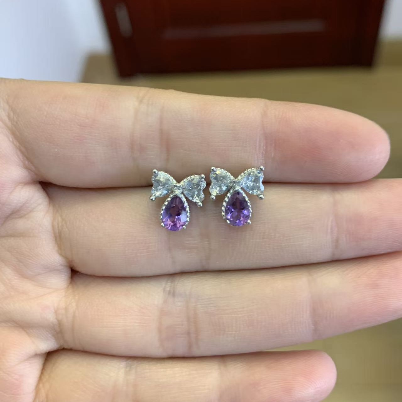 天然紫水晶甜心水滴耳钉，时尚简约百搭搭