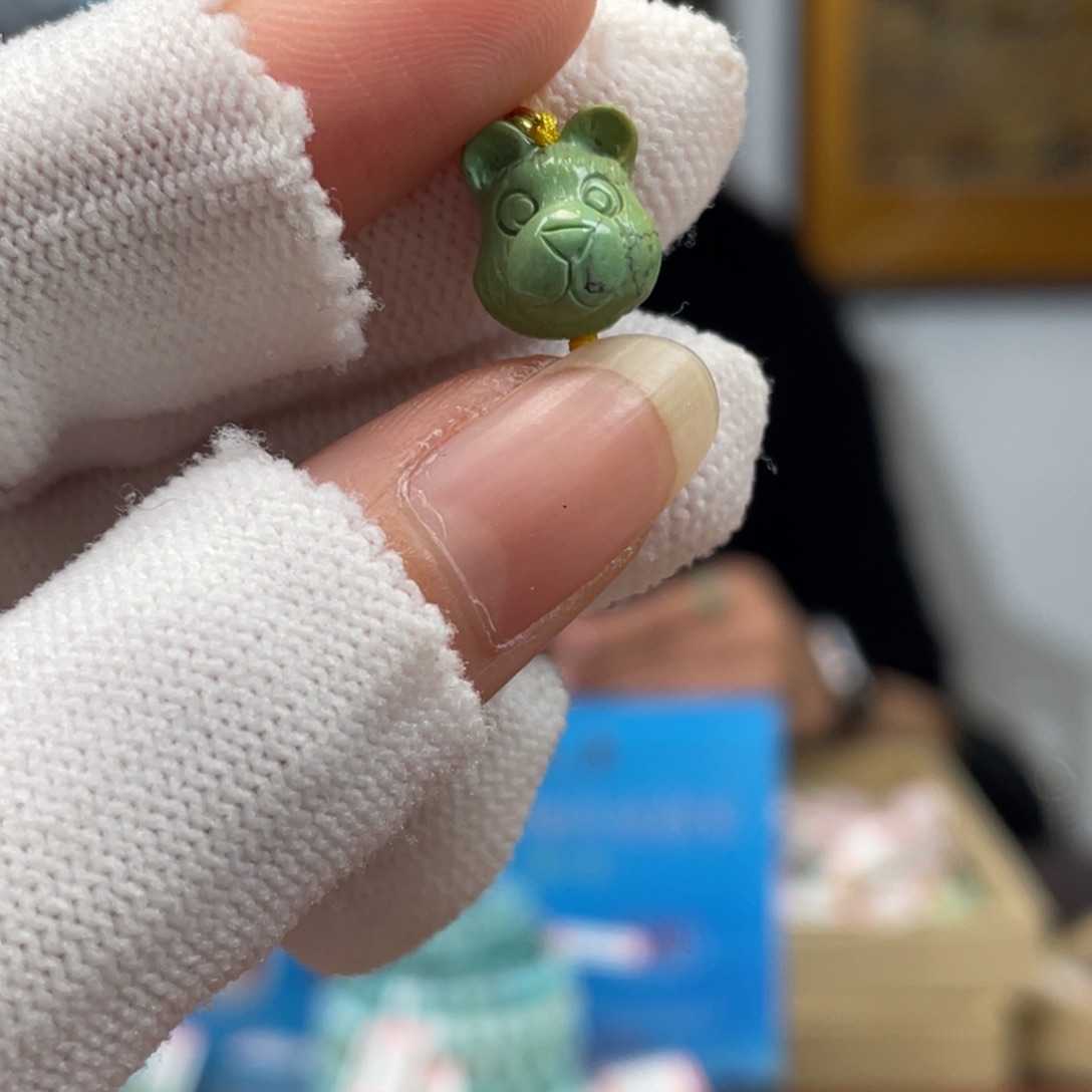 绿松石未镶嵌挂件