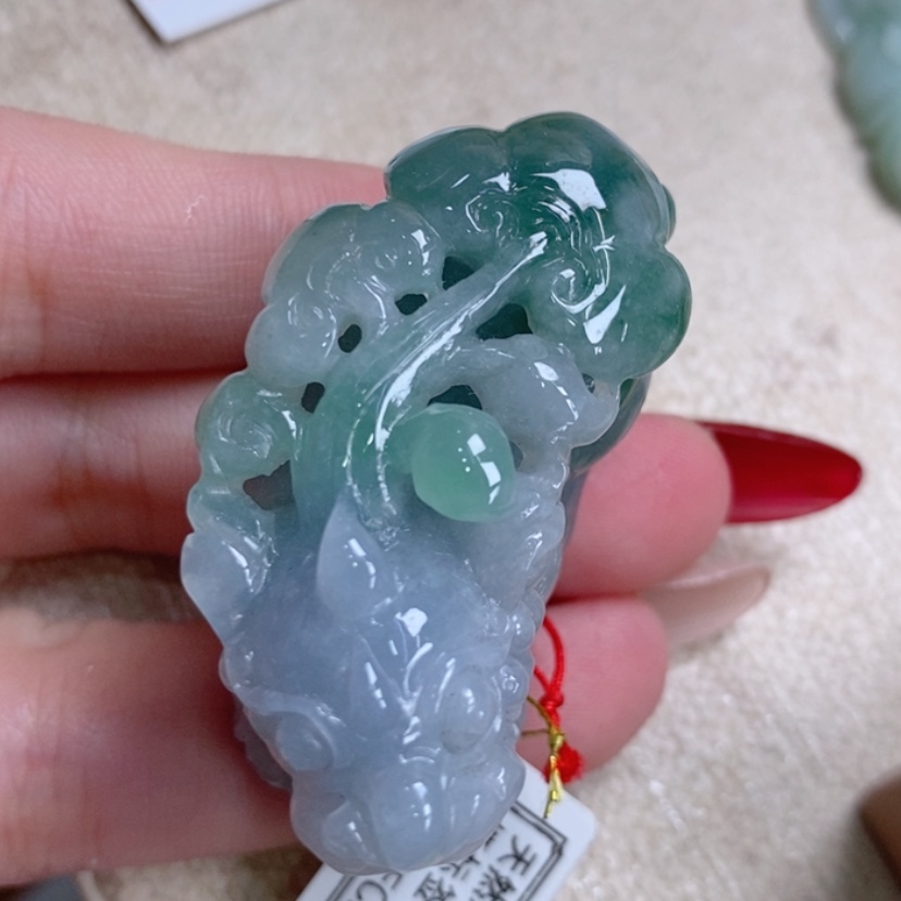 【闪购商品】翡翠未镶嵌颈饰