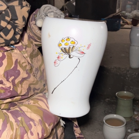 红陶口18高32瑕疵