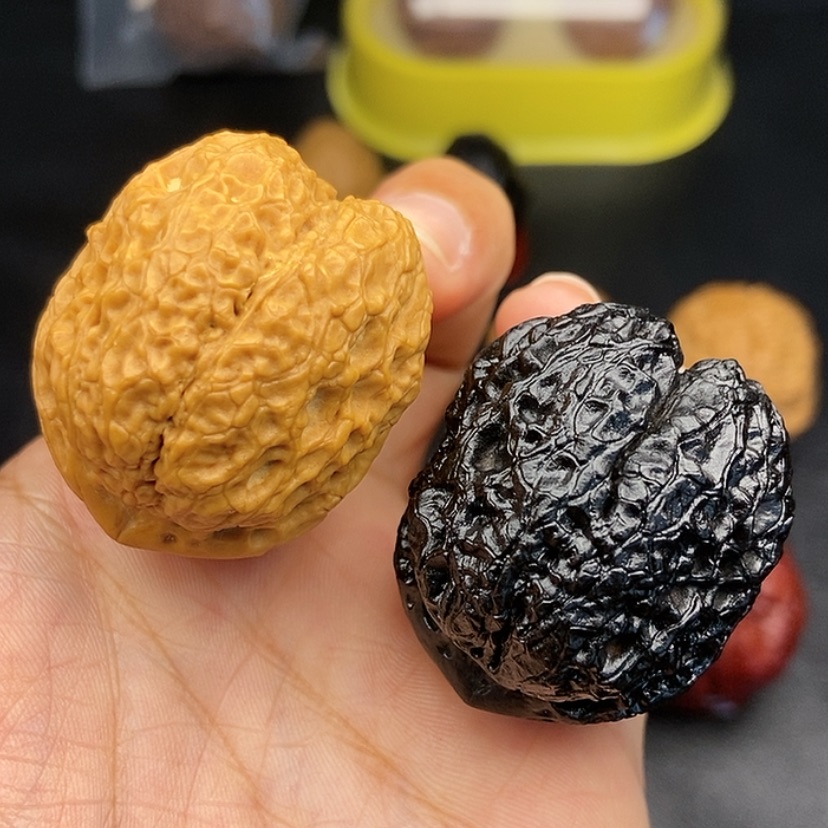 【闪购商品】把件文玩核桃41尺金蟒元宝