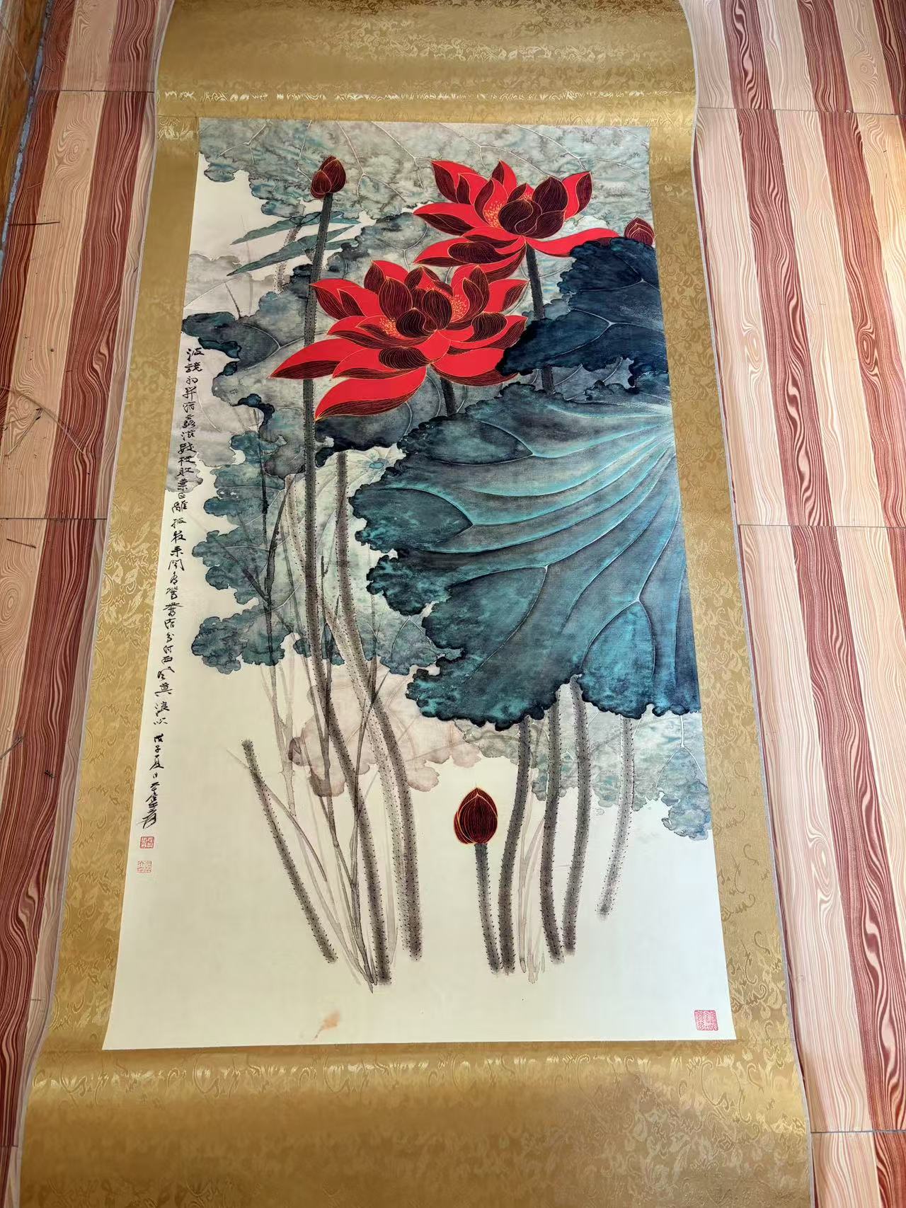 【D 防伪中堂画  莲池姿容】茂辉旧物 精品精选