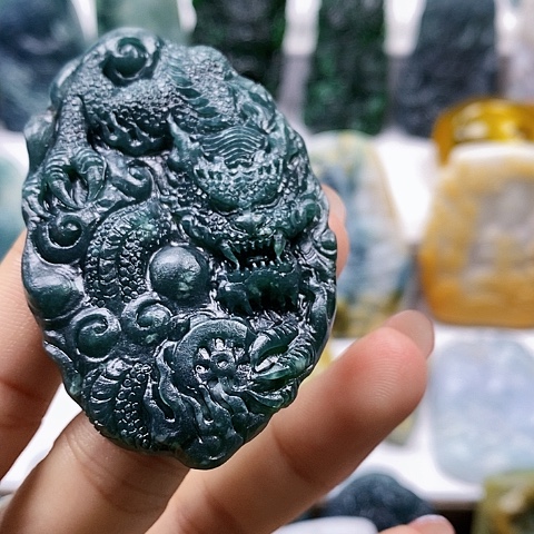 未镶嵌定制翡翠龙