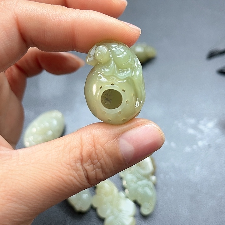 【闪购商品】颈饰未镶嵌和田玉