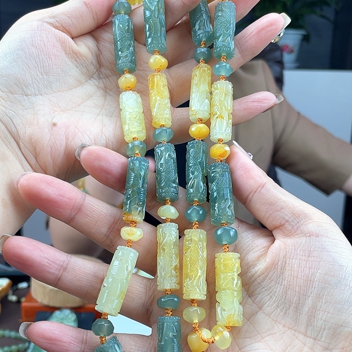 蛇纹石玉颈饰未镶嵌