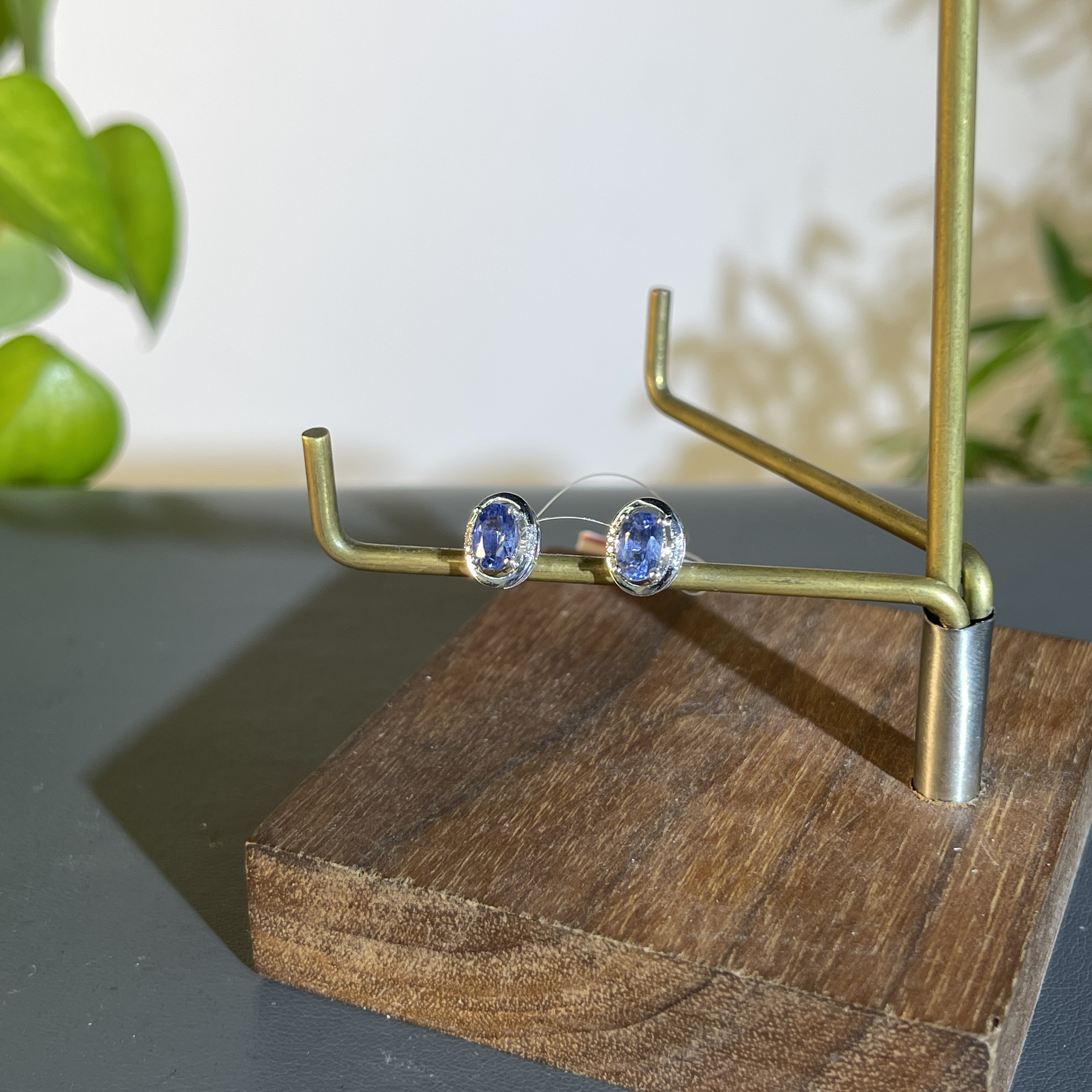 JTA11-194 18K含钻镶嵌蓝宝石耳钉