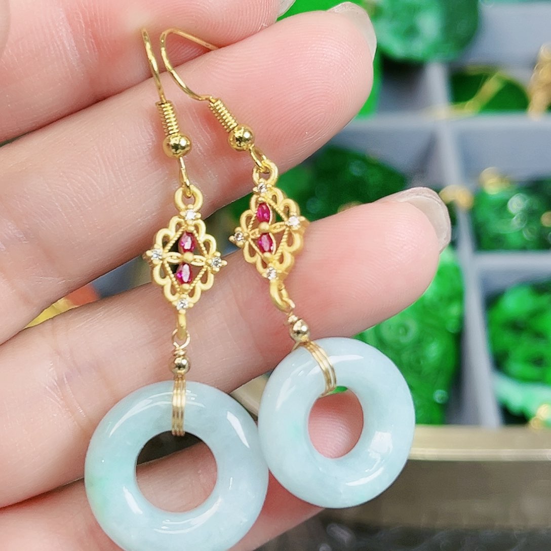 翡翠颈饰未镶嵌吊坠