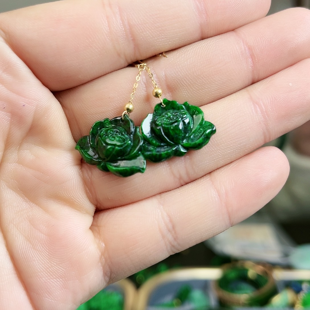 翡翠颈饰18K金镶嵌耳饰