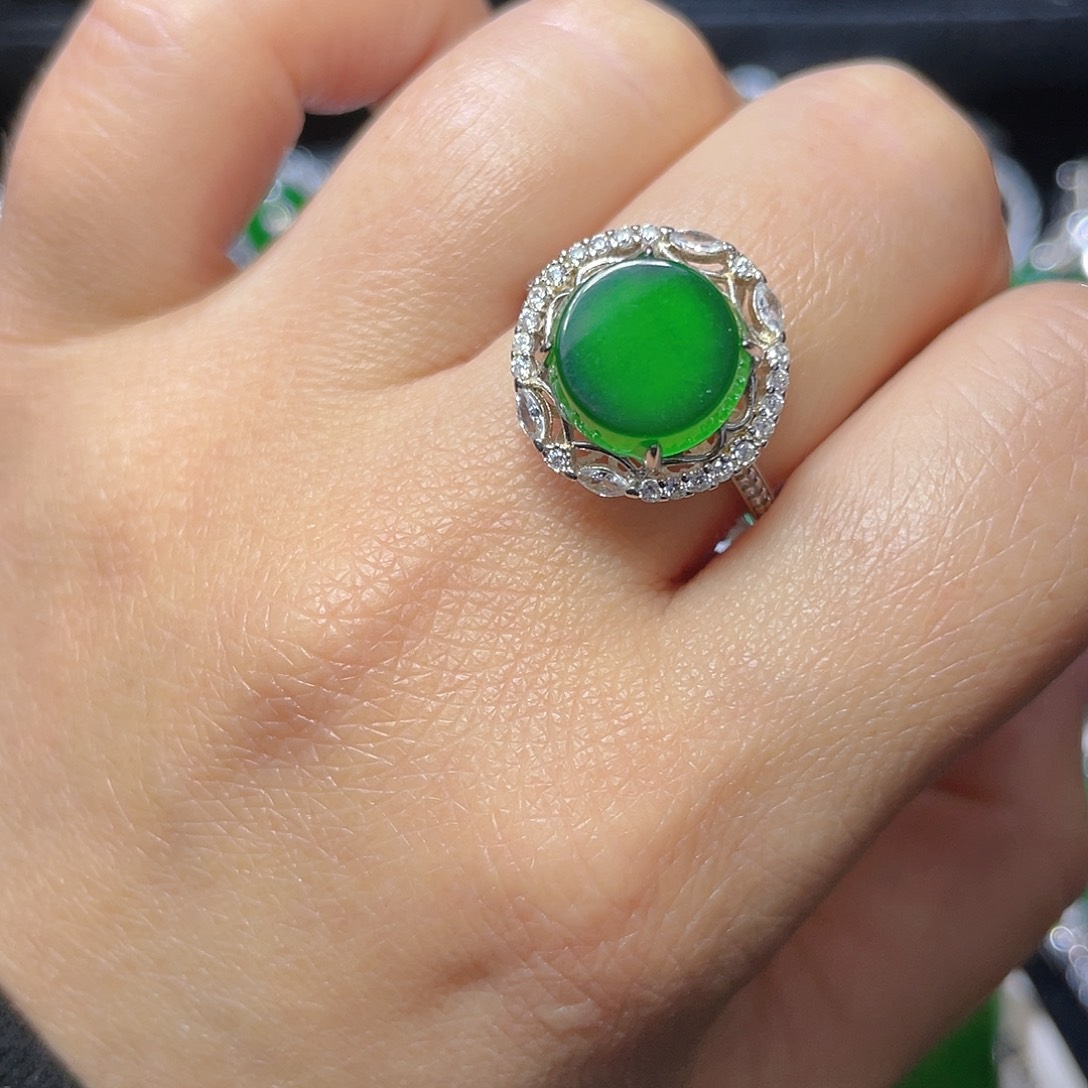 翡翠颈饰银S925镶嵌翡翠