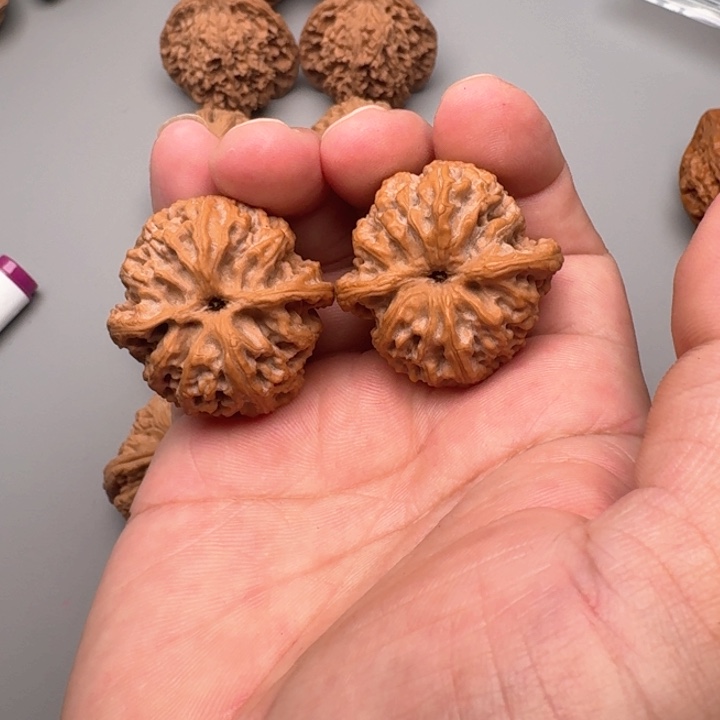 文玩核桃把件山地苹果园37