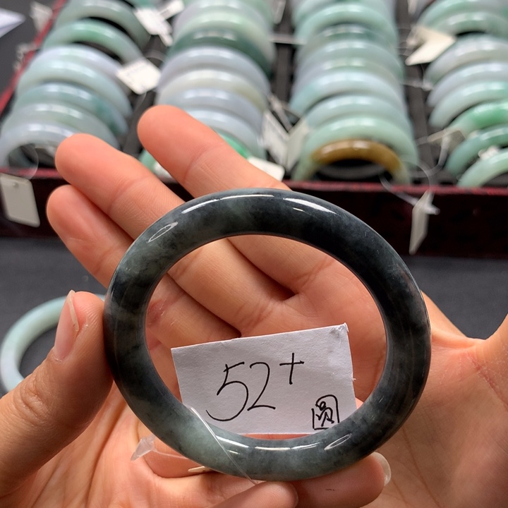 未镶嵌手镯翡翠手镯