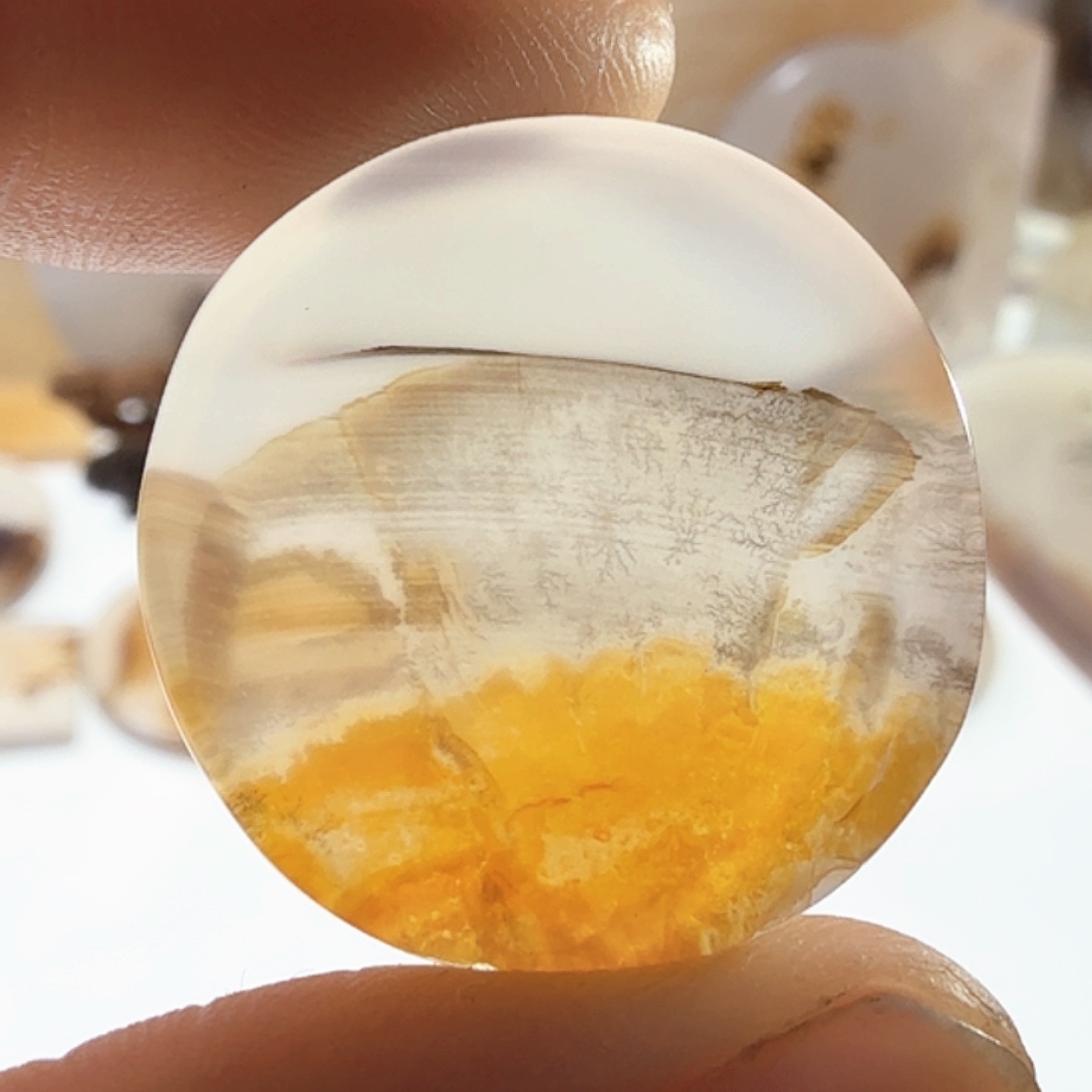 玛瑙/玉髓未镶嵌珠宝半成品