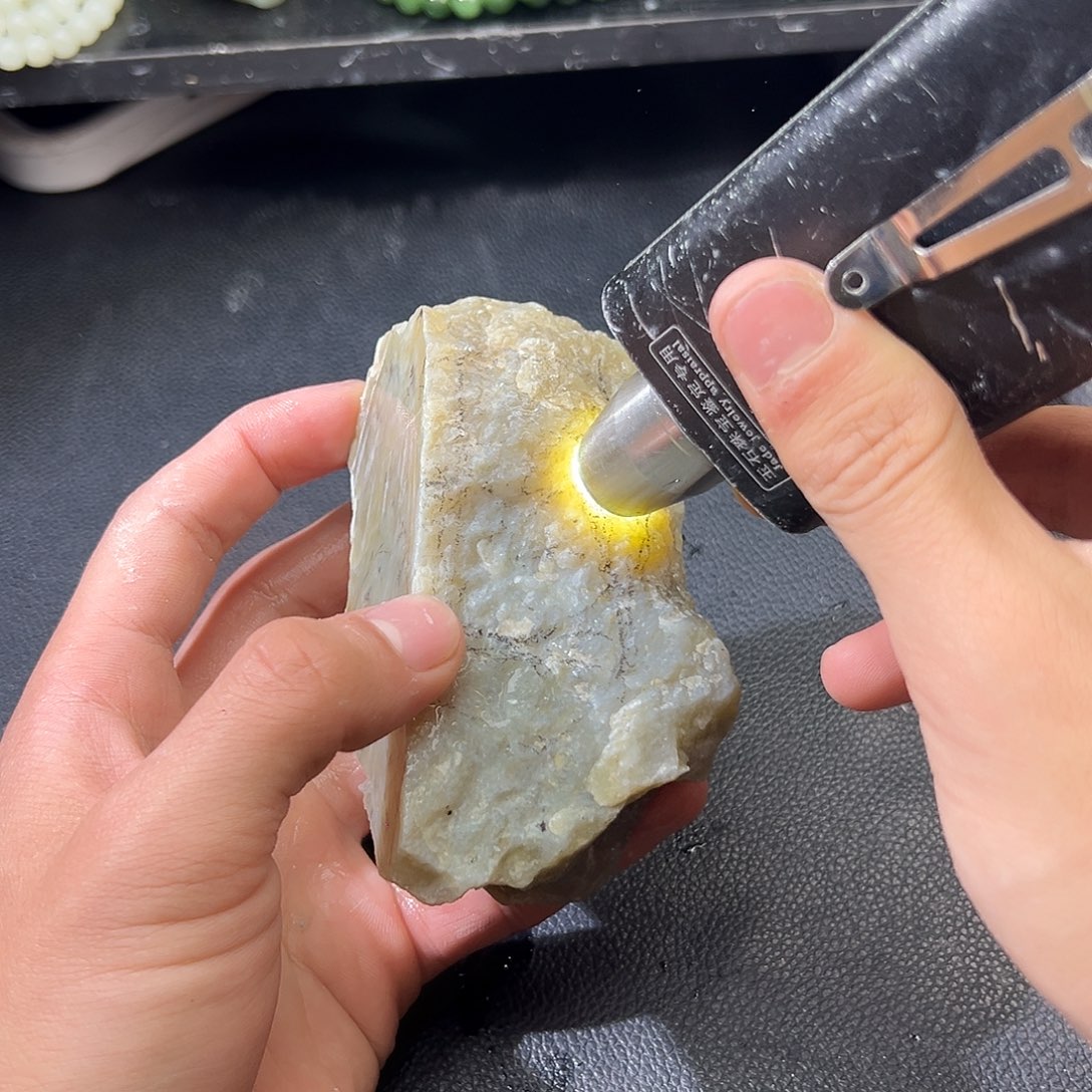 和田玉（糖玉）未镶嵌车挂