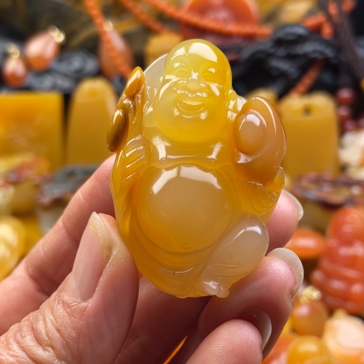 石英质玉（黄龙玉）挂件合金