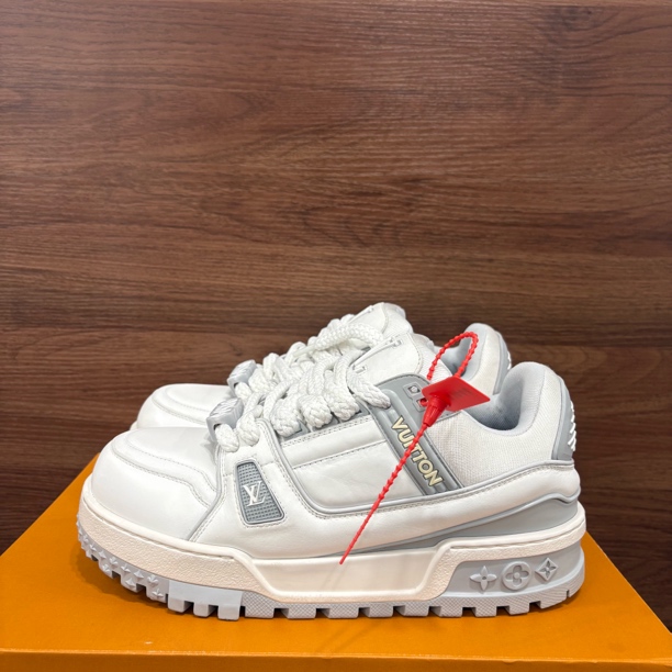 99新 LouisVuitton/路易威登 38码 LV 路易威登Trainer 灰白胖丁