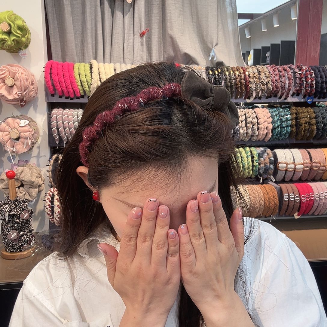 布艺铁合金红色发箍