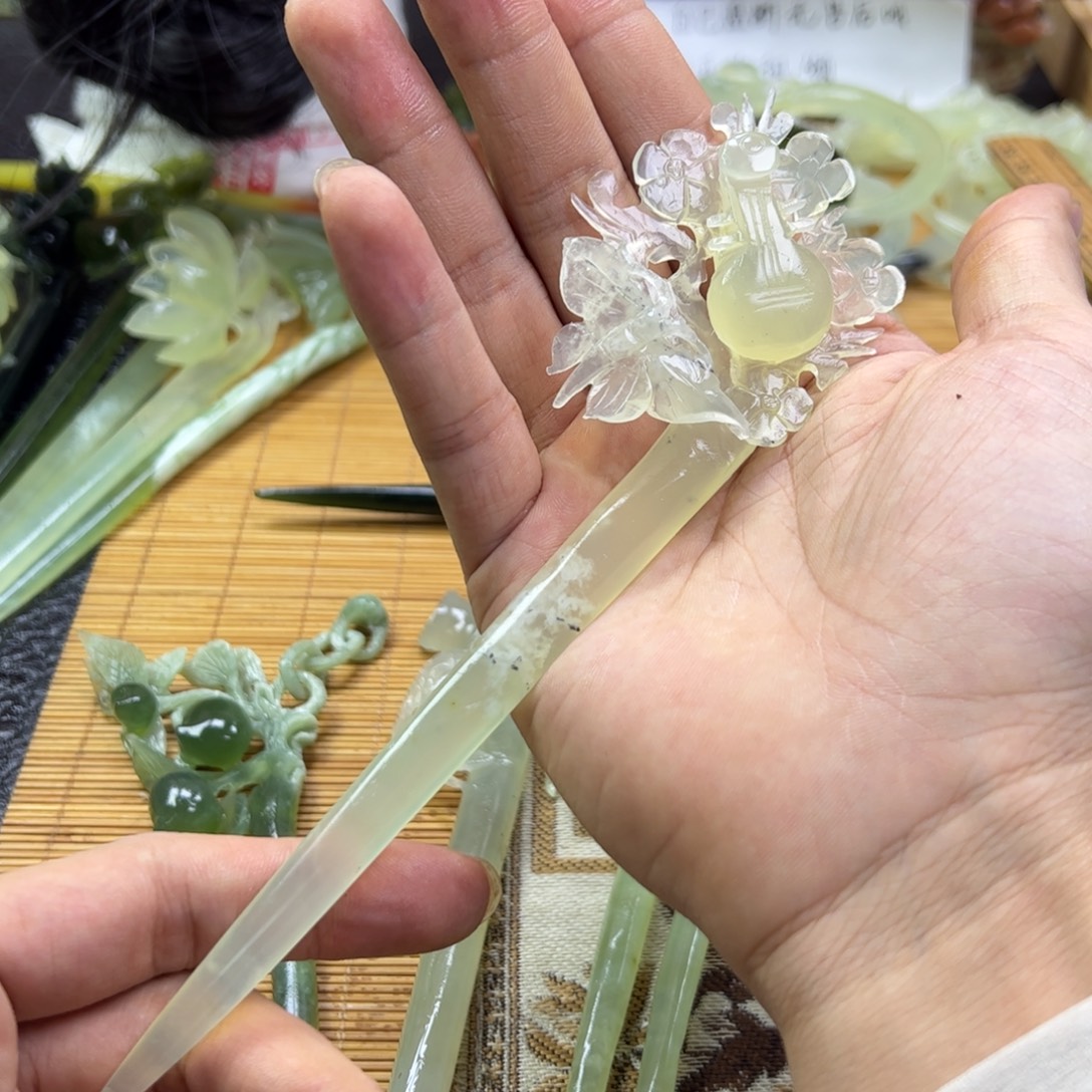 蛇纹石玉未镶嵌发簪