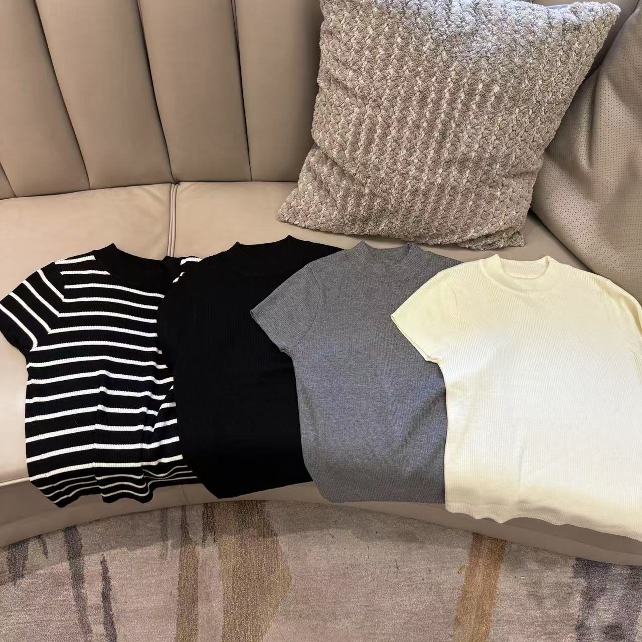 伟丽店4187款【半高领正肩针织短袖】修身型针织女短袖上衣
