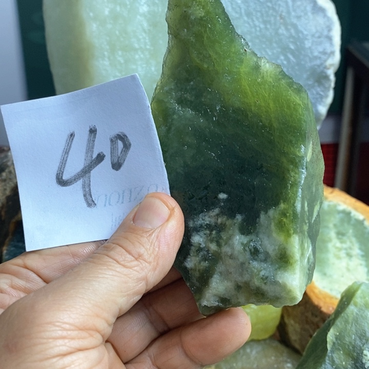 蛇纹石玉珠宝岫玉原石未镶嵌