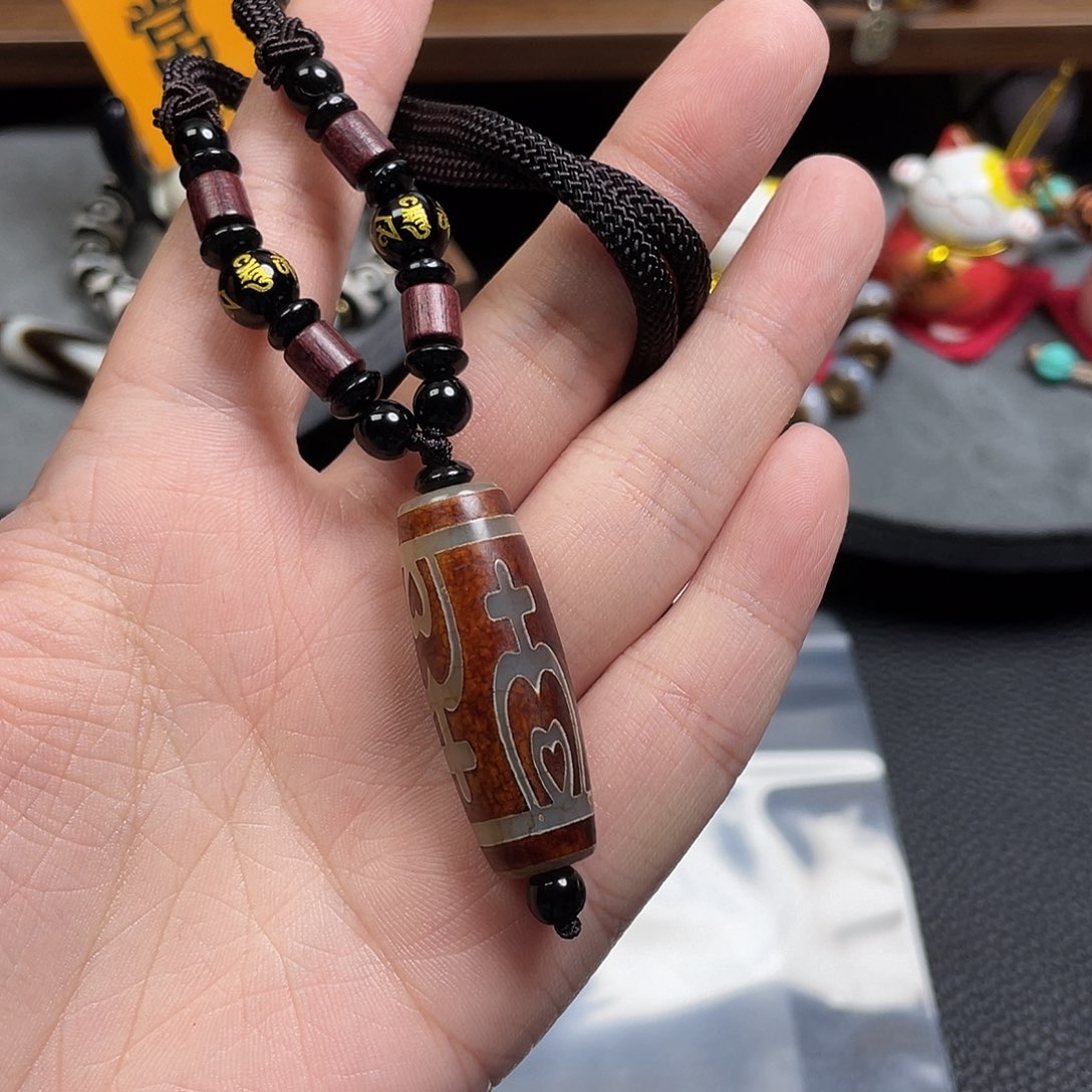 年***心玛瑙/玉髓未镶嵌颈饰