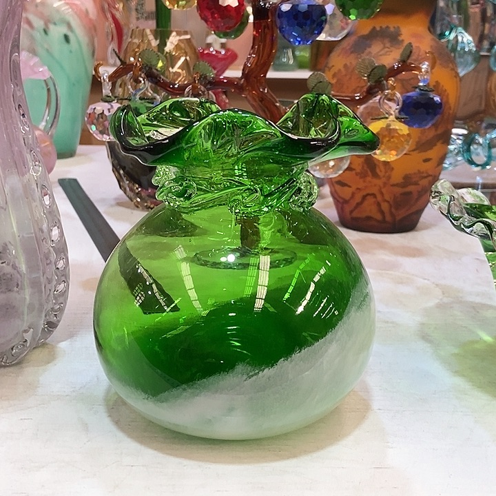 琉璃花瓶高16厘米口径6