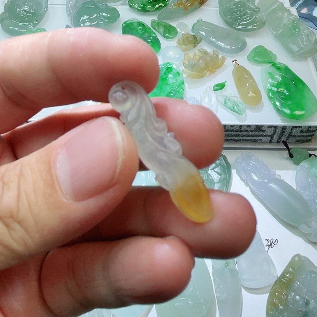 定制翡翠未镶嵌天然翡翠A货