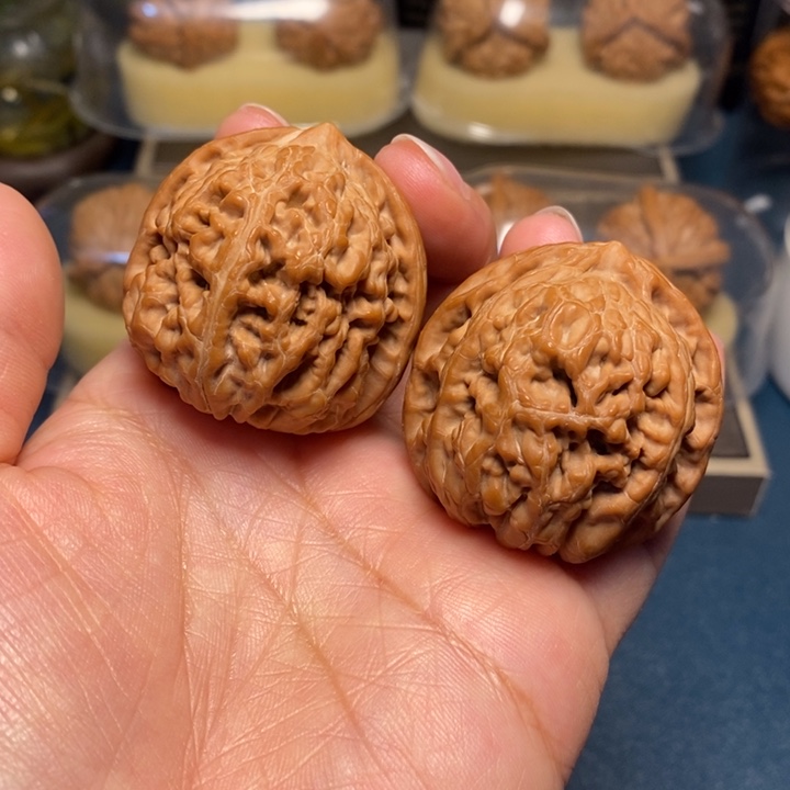 【闪购商品】文玩核桃把件凤凰台