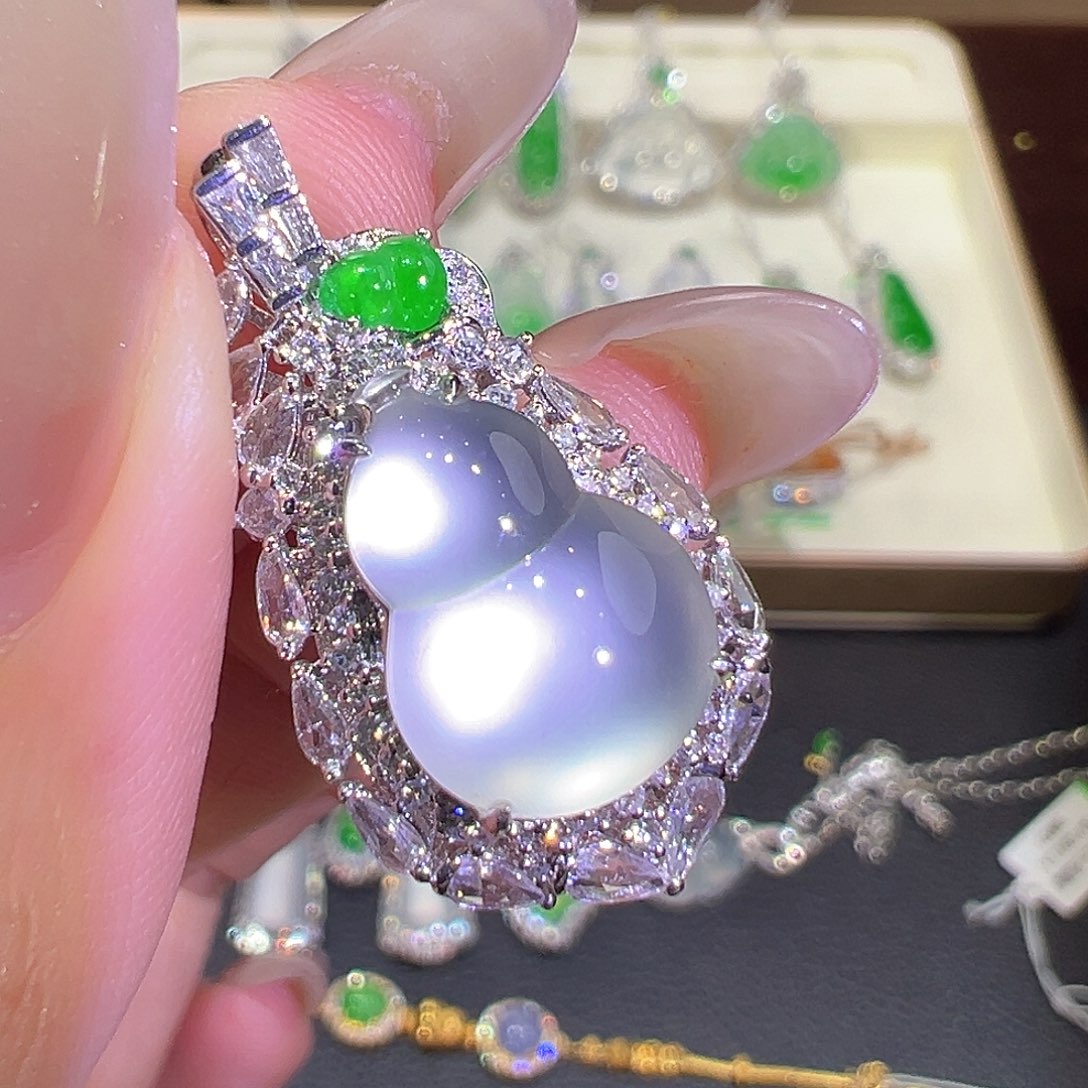 翡翠18K金镶嵌吊坠(不含链)翡翠