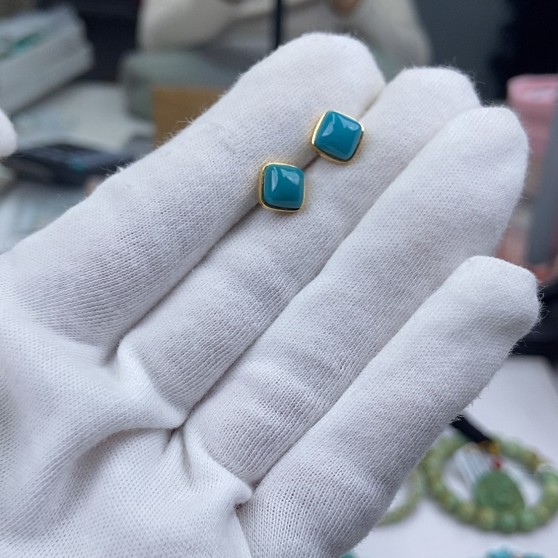 绿松石18K金镶嵌珠宝奇石