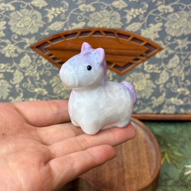 義求专属【小马宝驹紫色窑变结晶釉陶瓷摆件】