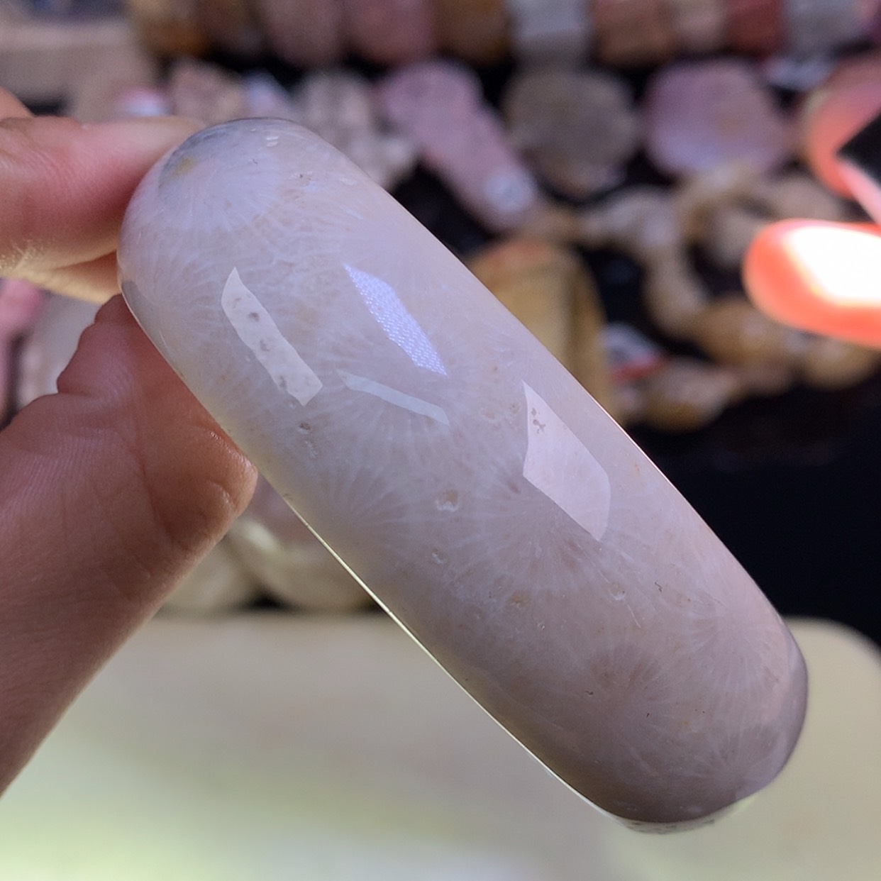 【闪购商品】颈饰未镶嵌硅化珊瑚（珊瑚玉）双面花57.6圈（28号）