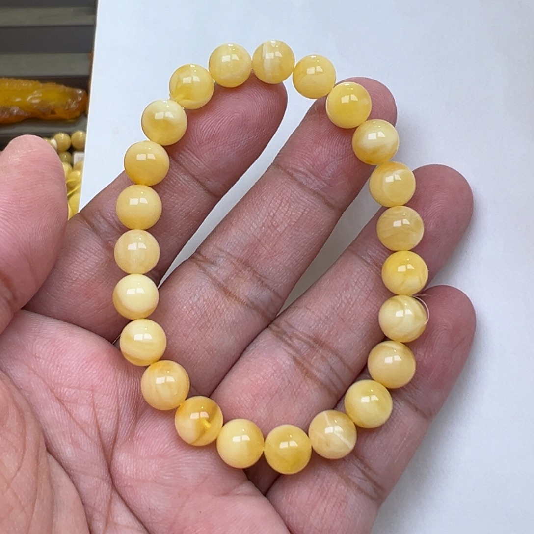 蜜蜡未镶嵌裸石8加7.14克