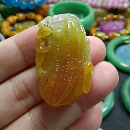 翡翠未镶嵌挂件翡翠