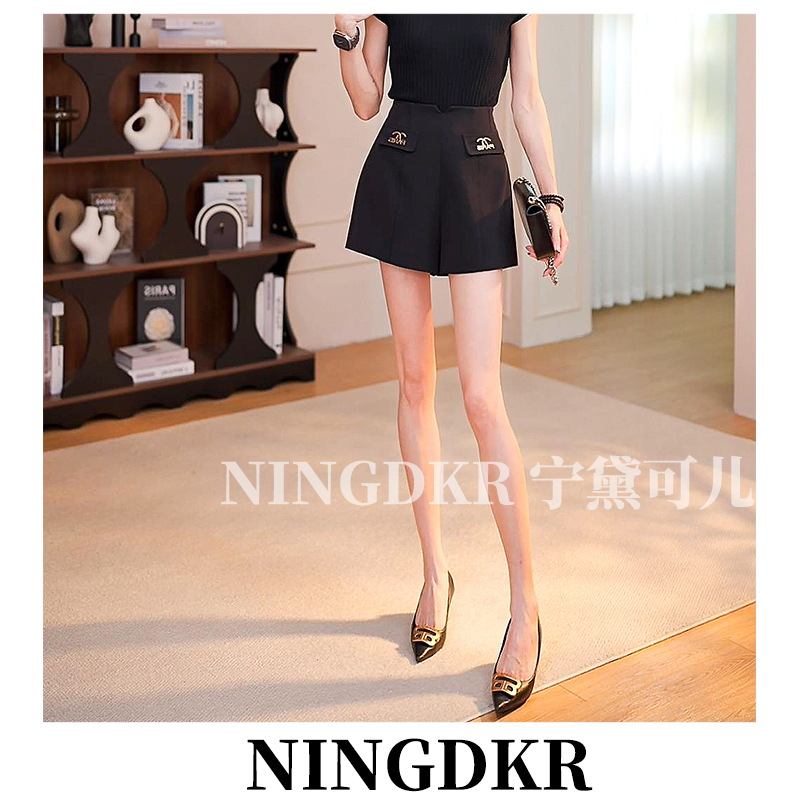 宁A30309显腿长纯色高腰短裤女士设计感金属字母百搭阔腿裤子
