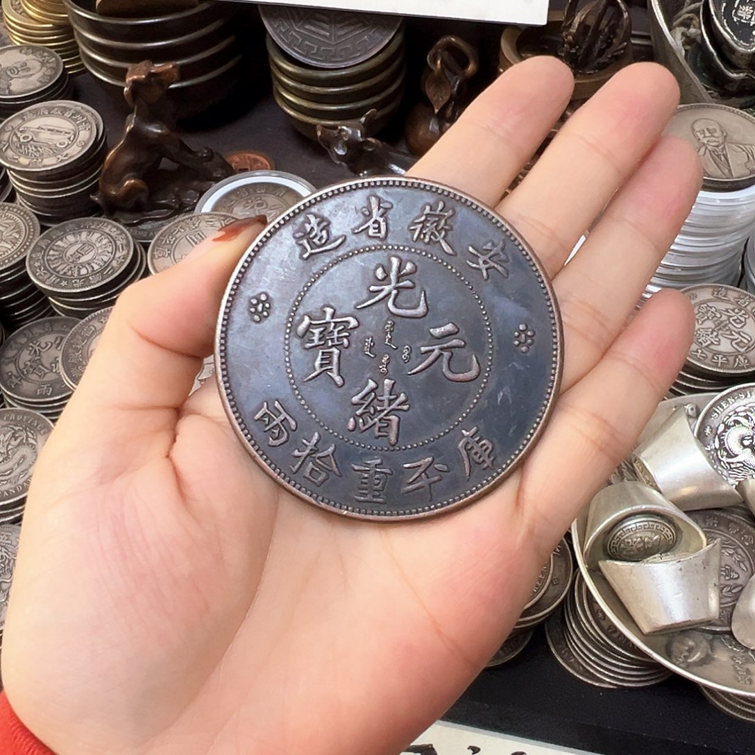 金属复古风格摆件