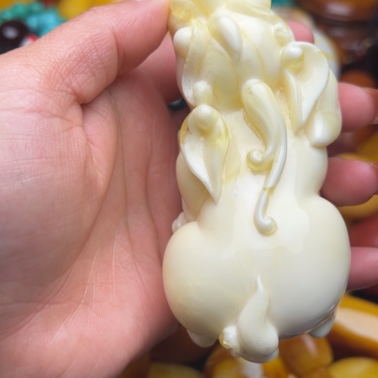 琥珀手串未镶嵌蜜蜡