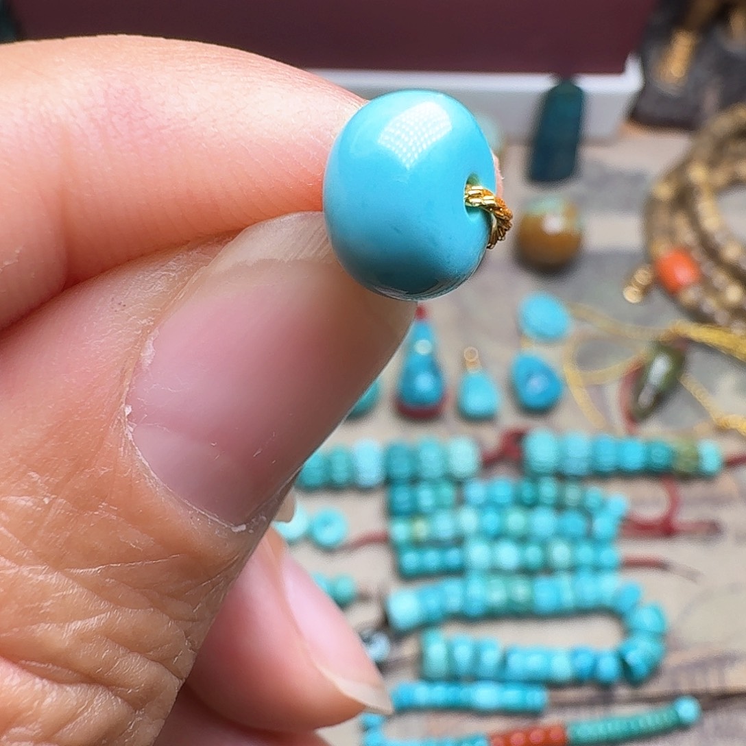 绿松石未镶嵌珠宝奇石