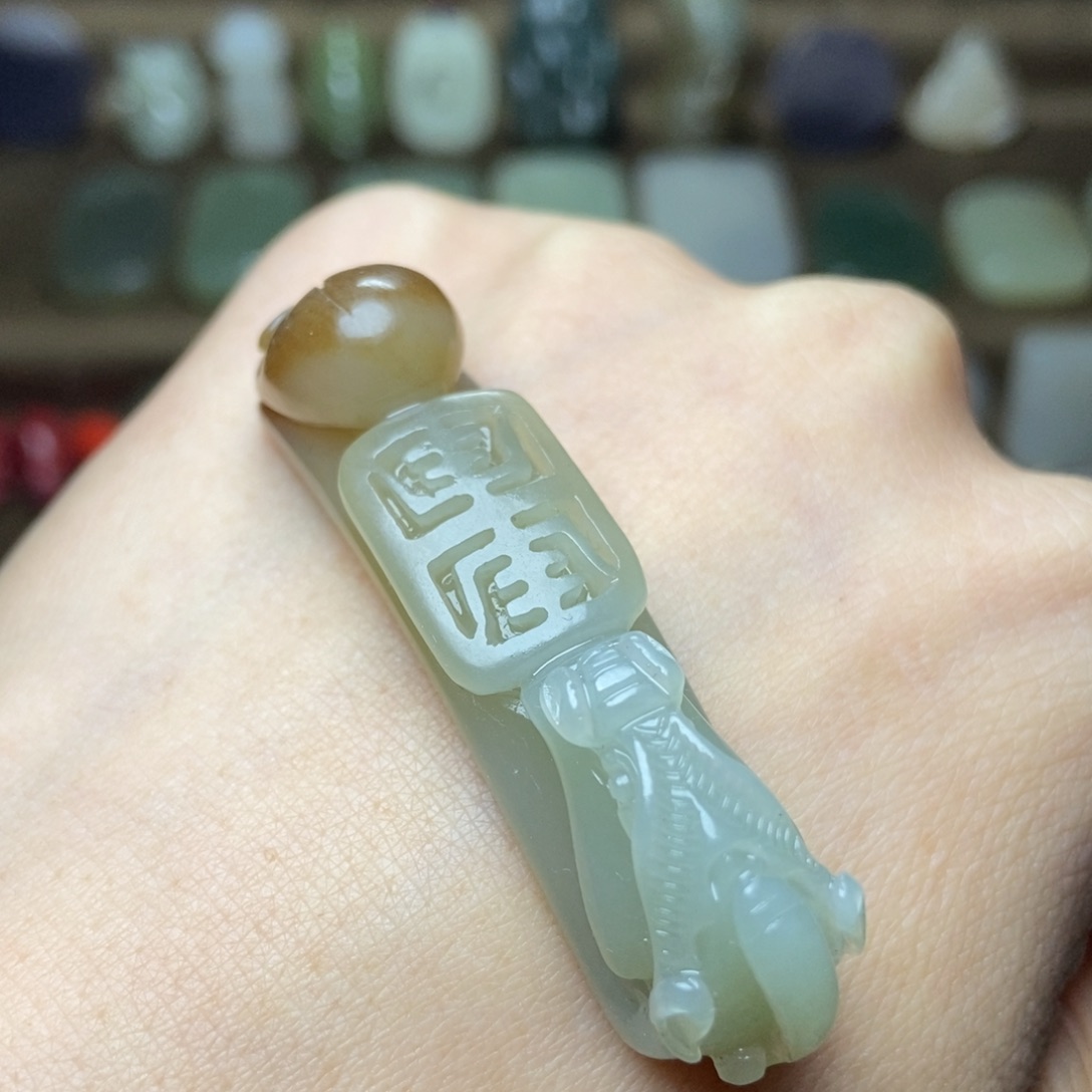 和田玉颈饰未镶嵌