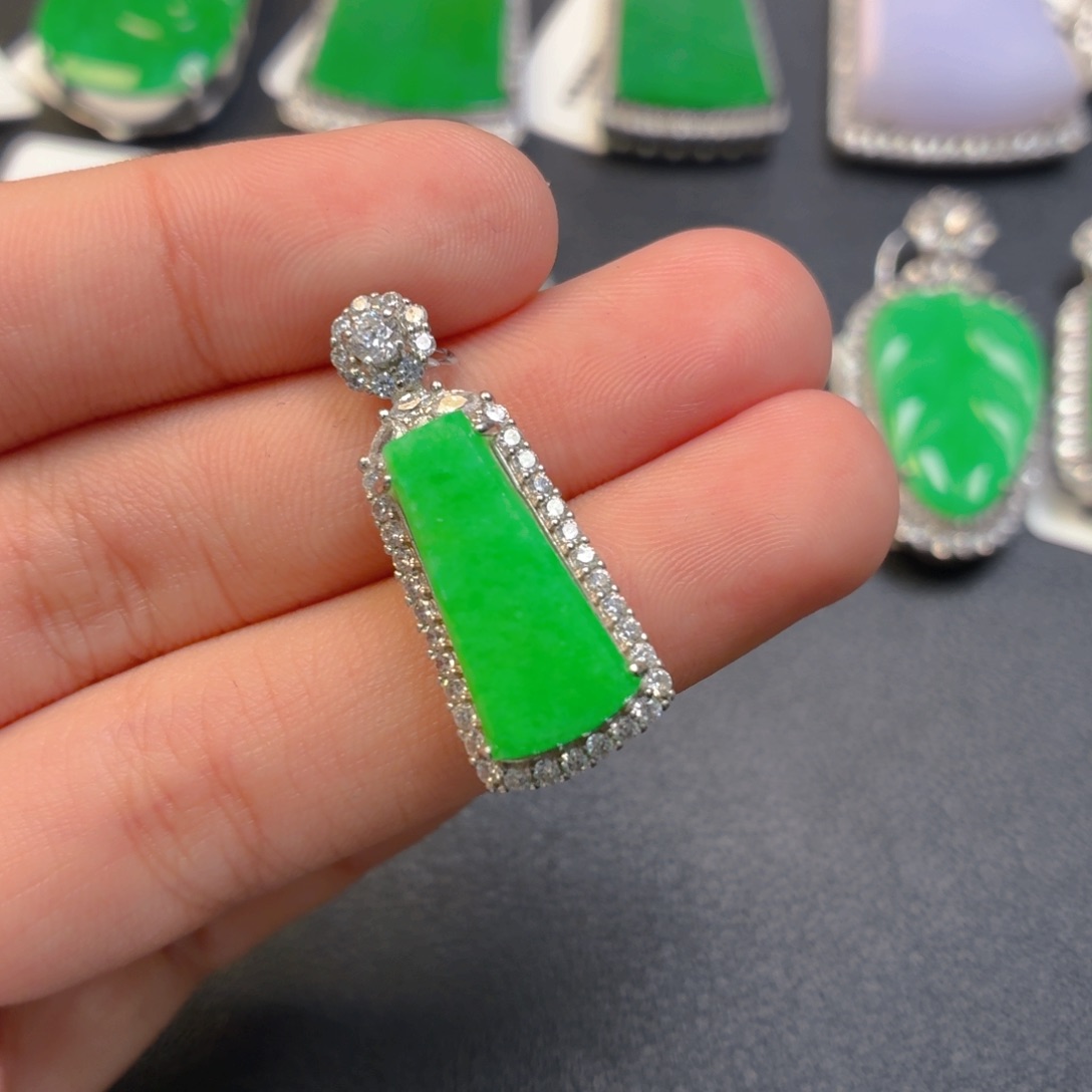 翡翠银S925镶嵌颈饰