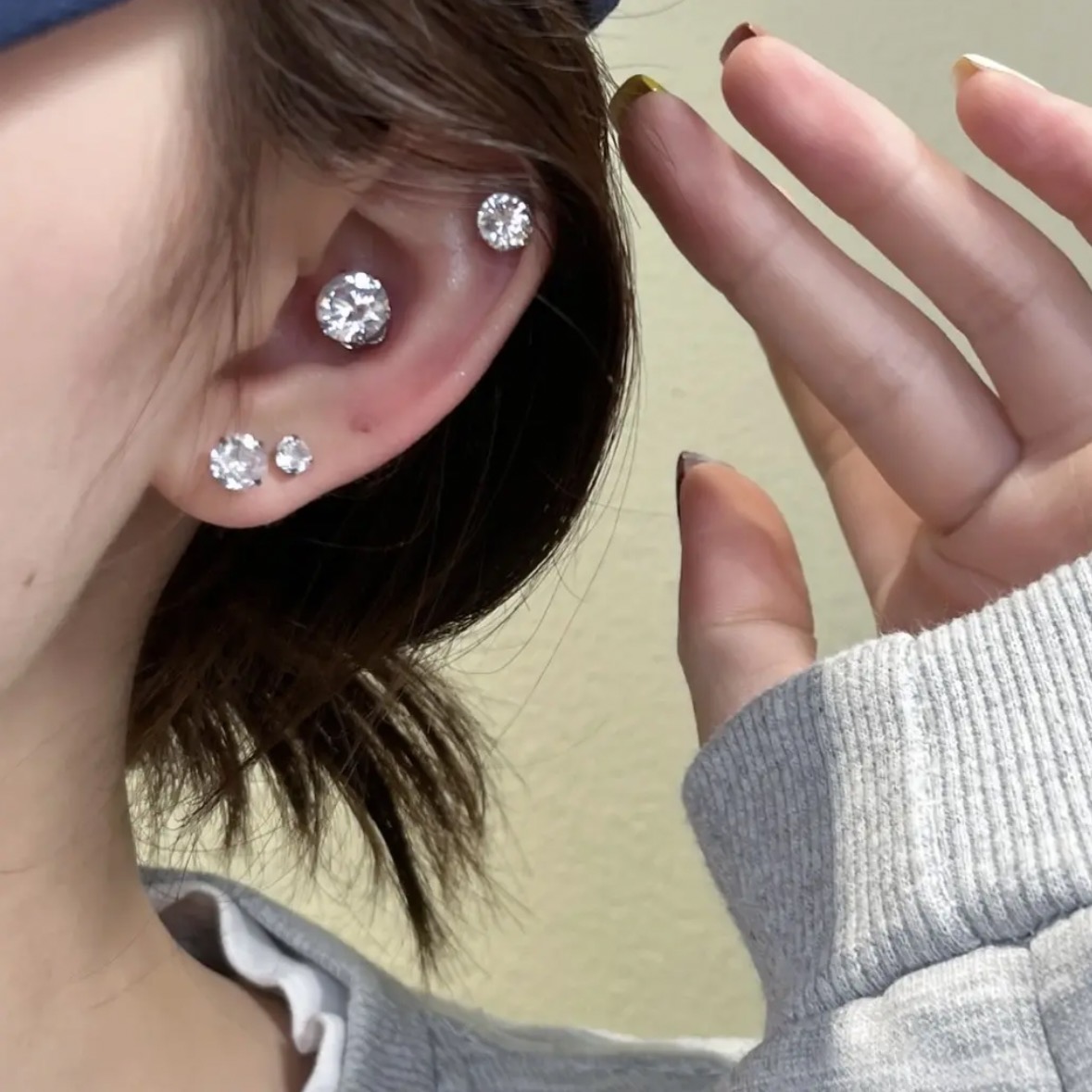 钛钢耳饰 施家爆闪耳钉气质百搭小众简约耳骨钉