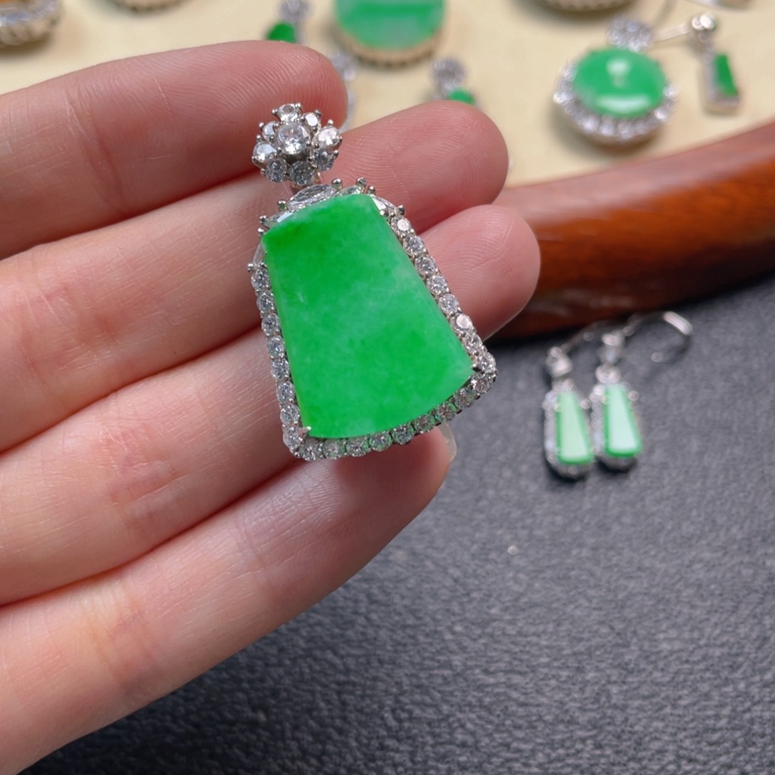 翡翠吊坠(不含链)银S925镶嵌