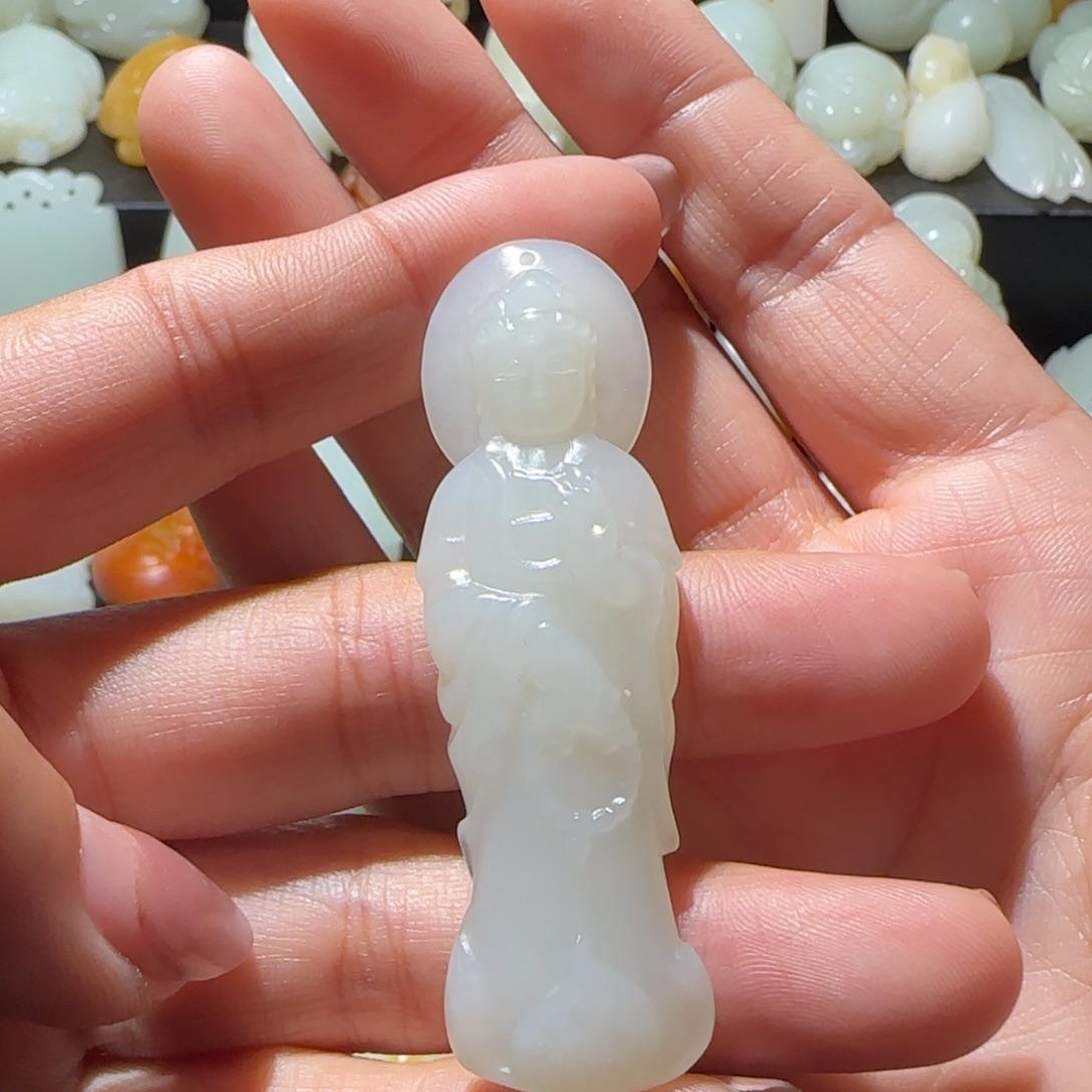 氼***㤅和田玉未镶嵌颈饰