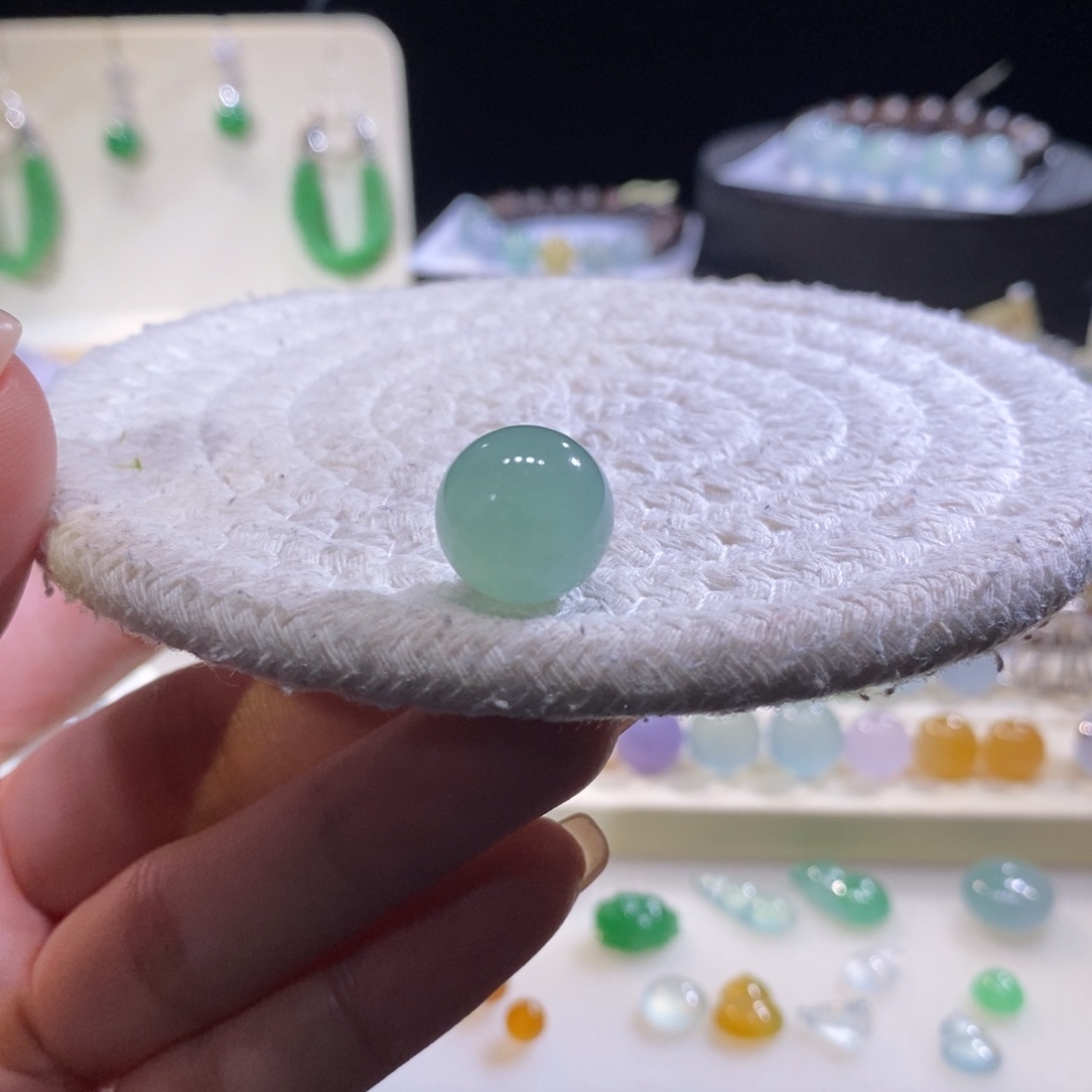 翡翠未镶嵌颈饰冰甜绿珠卡13.7