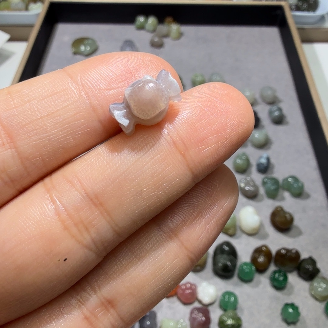 和田玉未镶嵌珠宝奇石