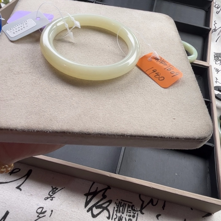 未镶嵌手镯和田玉玲珑美镯53