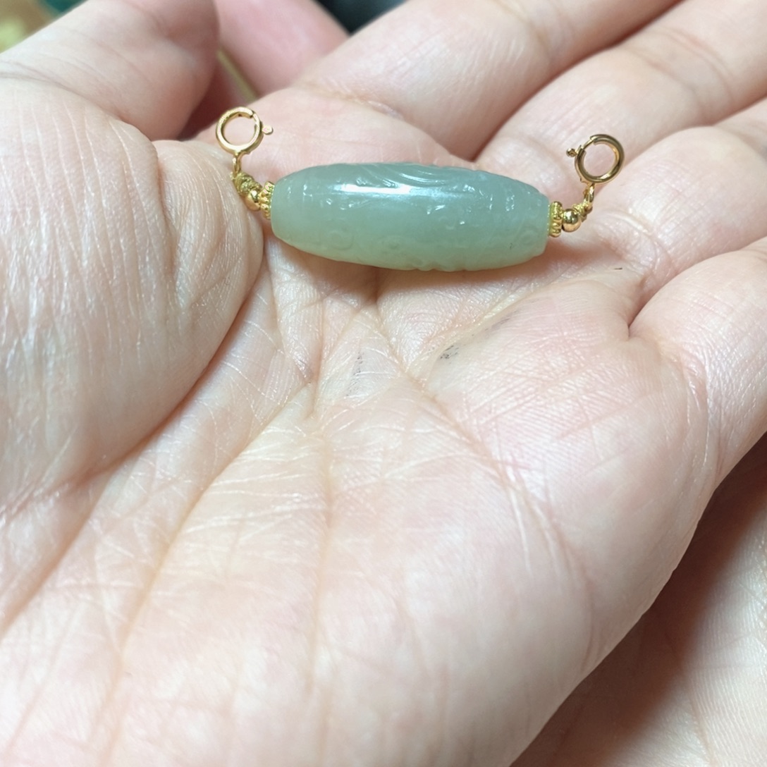 颈饰未镶嵌和田玉（糖玉）糖桶珠吊坠