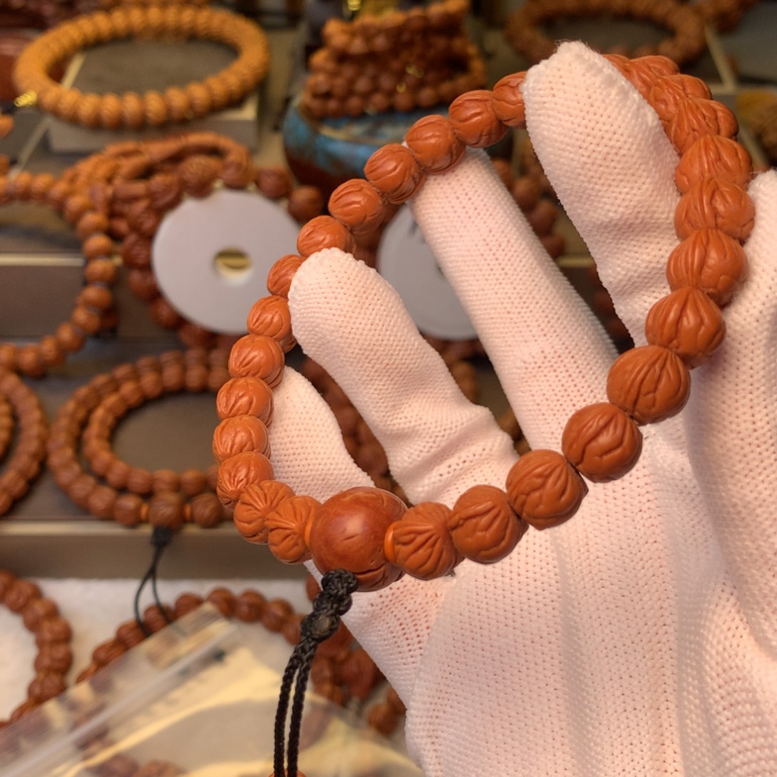 胡***新桃核手串秦岭龙纹