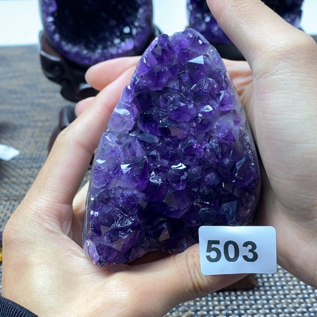 紫晶未镶嵌大型摆件（非配饰）