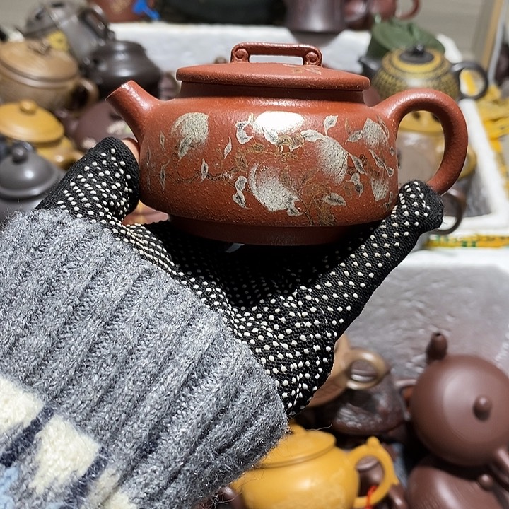 紫砂茶壶纽裂微瑕